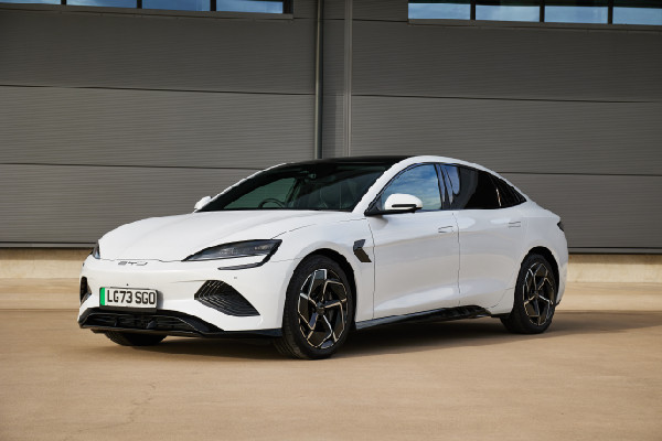 BYD SEAL Wins at Car of the Year