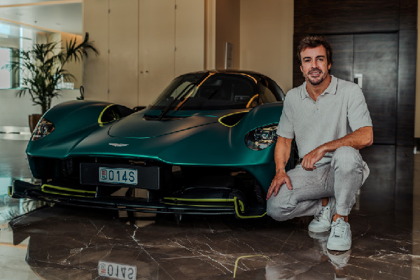 Alonso's New Aston Martin Valkyrie