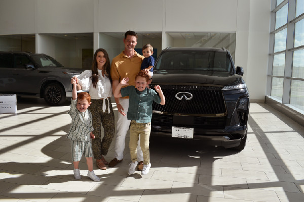 2025 QX80: Luxury Redefined