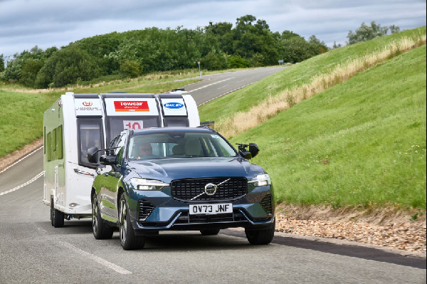 Volvo XC60 Crowned Towcar of the Year 2025