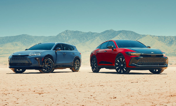 Toyota Launches New Crown Family Campaign