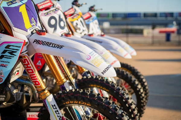 Honda & PBTF Support Cancer Patients