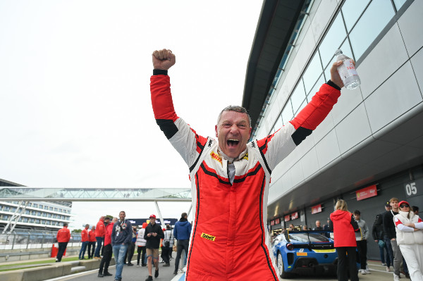 Yates and Rees Win Ferrari UK Titles