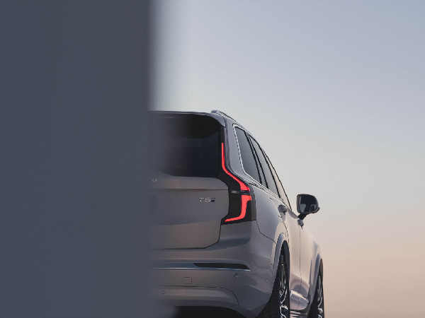 New Volvo XC90: Enhanced Hybrid SUV