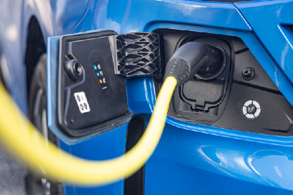 New VW Transporter & Caravelle Revealed