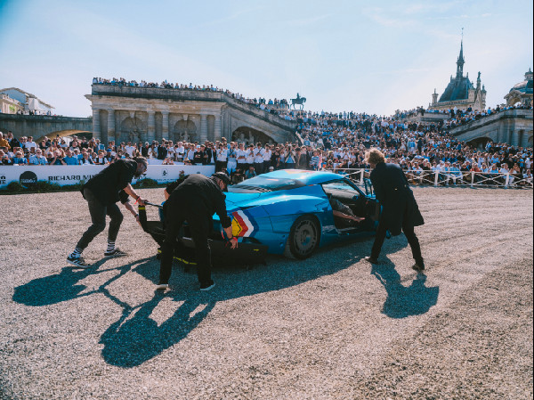 AGTZ Twin Tail Meets Vionnet Paris in Couture