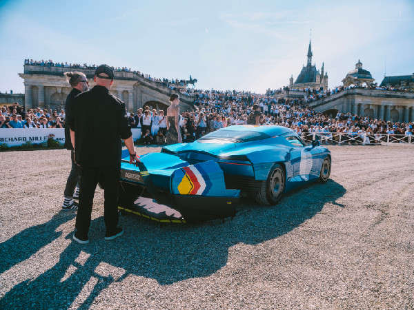 AGTZ Twin Tail Meets Vionnet Paris in Couture