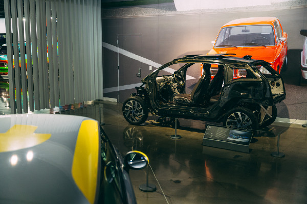 BMW Highlights Electromobility at Petersen Exhibit