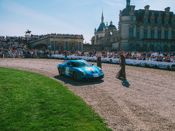 AGTZ Twin Tail Meets Vionnet Paris in Couture