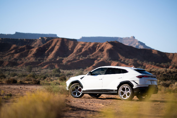 Lamborghini Urus S Explores Zion National Park