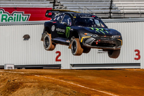 Dodge Hornet Wins at Nitrocross Debut