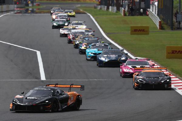 McLaren GT3 EVO's Fuji Challenge