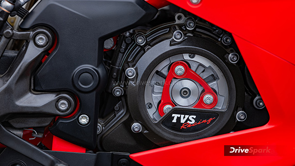 2024 TVS Apache RR 310 Review clutch cover