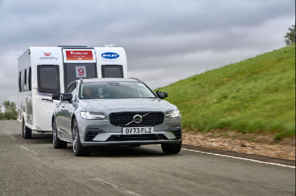 Volvo XC60 Crowned Towcar of the Year 2025