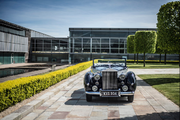 1940s Rolls-Royce Silver Dawn Overview