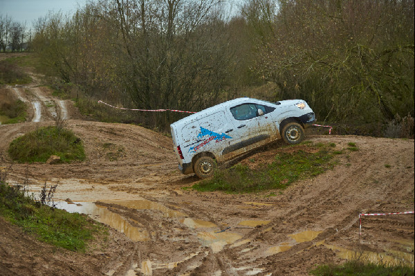 Electrifying French Vans: BEDEO-Dangel Pact