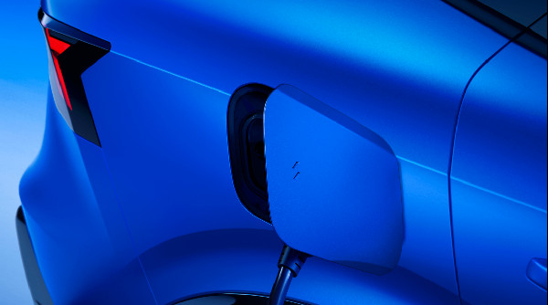 New Renault Rafale E-Tech Hybrid Out Now