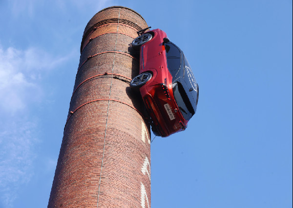 Nissan Qashqai Launches with London Stunt