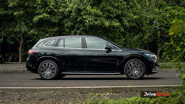 2024 Mercedes EQS SUV Review side view