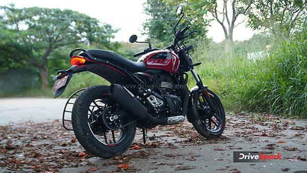 Triumph Speed T4 Review rear view