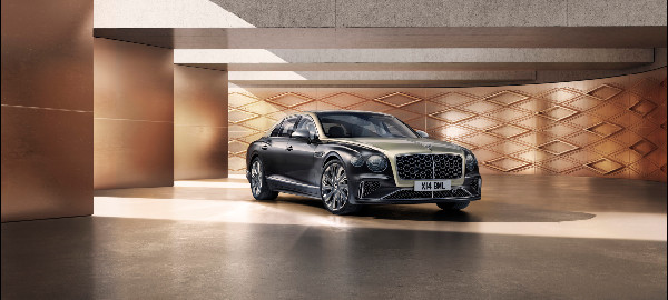 Flying Spur Mulliner Debuts at Zoute Grand Prix