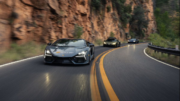 Lamborghini Celebrates Women Drivers in Sedona