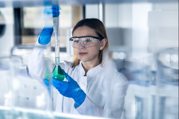 Mercedes-Benz Launches Battery Recycling Facility in Germany