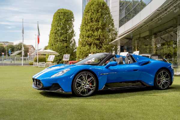 Bespoke MC20 Maserati Celebrates Family Legacy