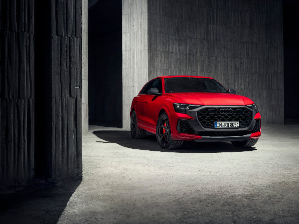 Introducing the 2025 Audi RS Q8 Performance