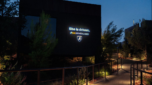 Lamborghini Celebrates Women Drivers in Sedona