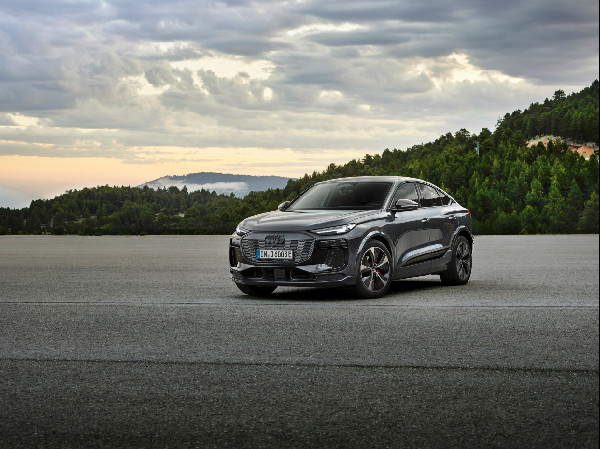 New Audi Q6 Sportback e-tron Unveiled