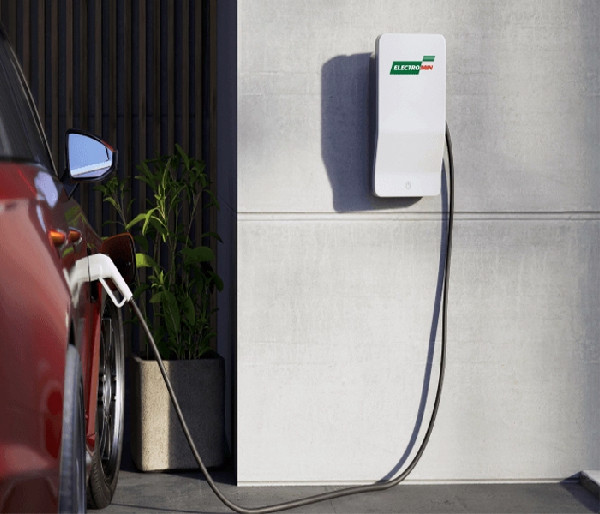 Nissan and Petromin Partner for Electric Mobility