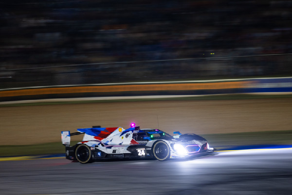 BMW M Hybrid V8 Takes Fourth at Petit Le Mans