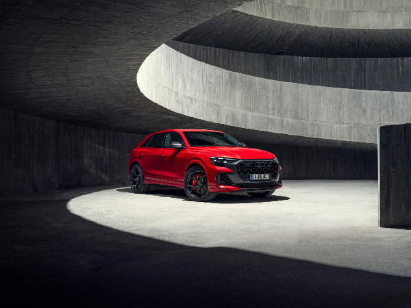 Introducing the 2025 Audi RS Q8 Performance