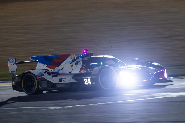 BMW M Hybrid V8 Takes Fourth at Petit Le Mans