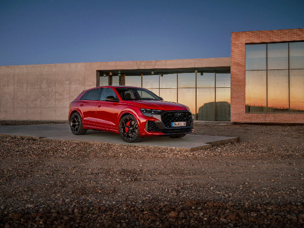 Introducing the 2025 Audi RS Q8 Performance