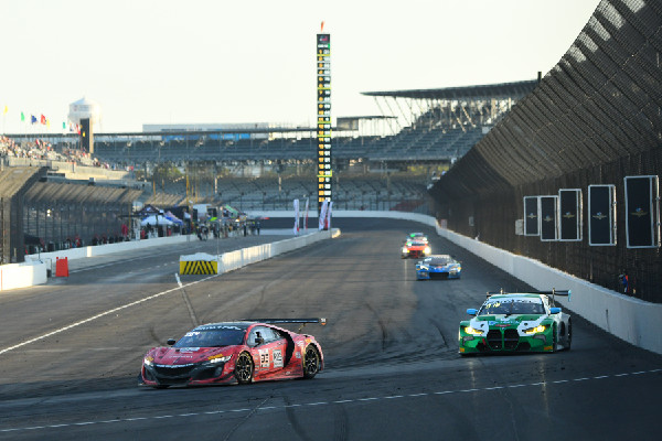 Acura and Honda Shine at Indy Race Weekend