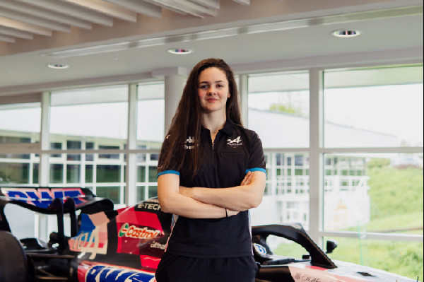 Nissan Formula E Team to Test Women Drivers