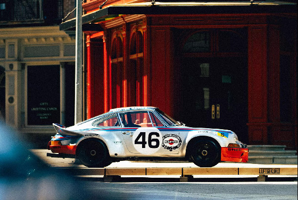 Luftgekühlt Marks Tenth Anniversary in Style