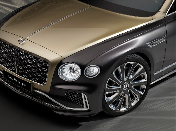 Flying Spur Mulliner Debuts at Zoute Grand Prix