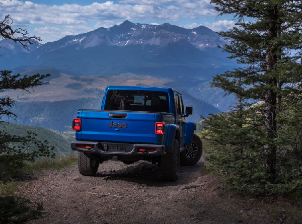 Jeep Gladiator and Ram 1500 Win Top Picks