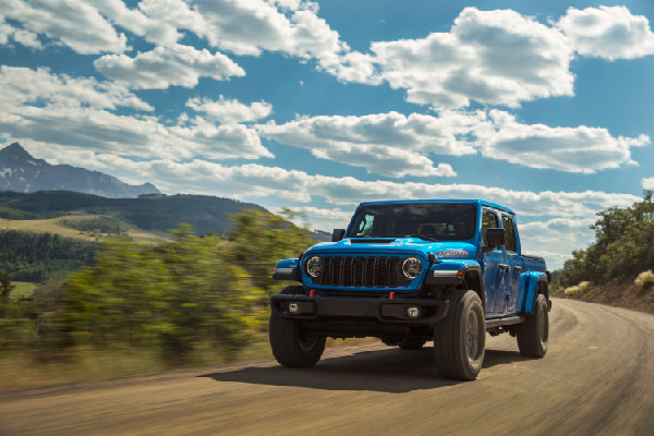 Jeep Gladiator and Ram 1500 Win Top Picks