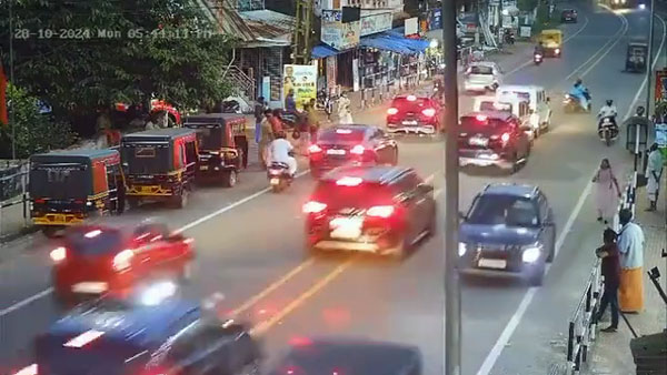 Kerala CM s Convoy Faces Road Mishap