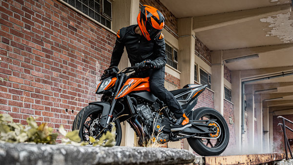 KTM to Introduce New AMT in Bikes