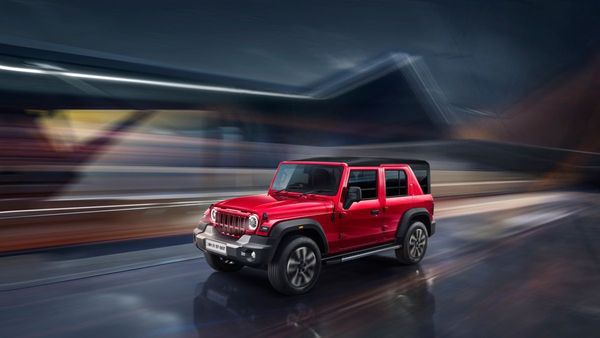 Mahindra Thar ROXX Surges with 176218 Bookings