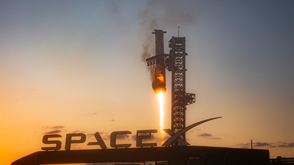 SpaceX Successfully Tests Reusable Rocket SpaceX Successfully Tests Reusable Rocket