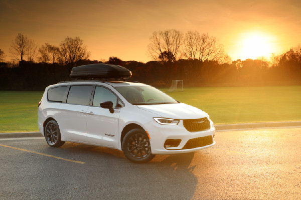 Chrysler Pacifica FAV Edition for Families