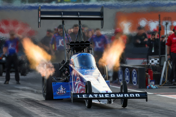 Stewart and Hagan Exit NHRA Nevada Nationals Early