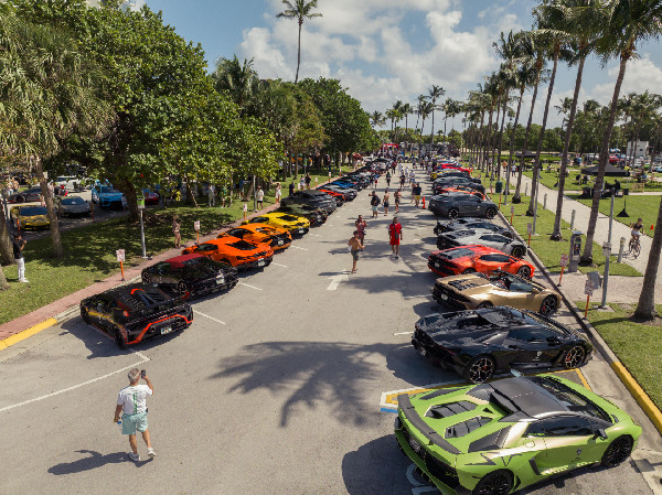 Lamborghini Promotes Movember for Men's Health