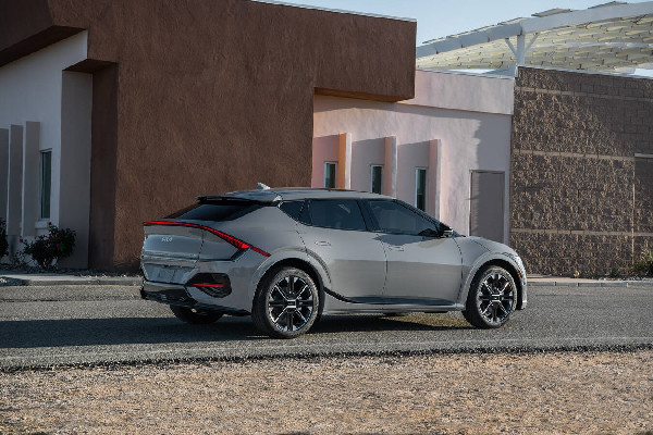 Kia EV6 Unveils New Features at LA Auto Show